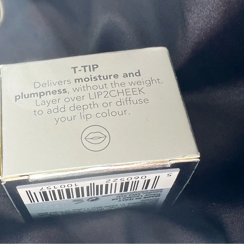 TRINITY LIP GLOW
